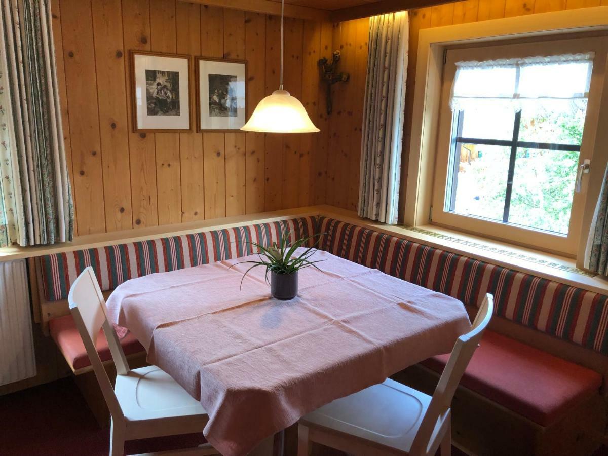 Haus Gstueat Apartment Lech am Arlberg Exterior foto